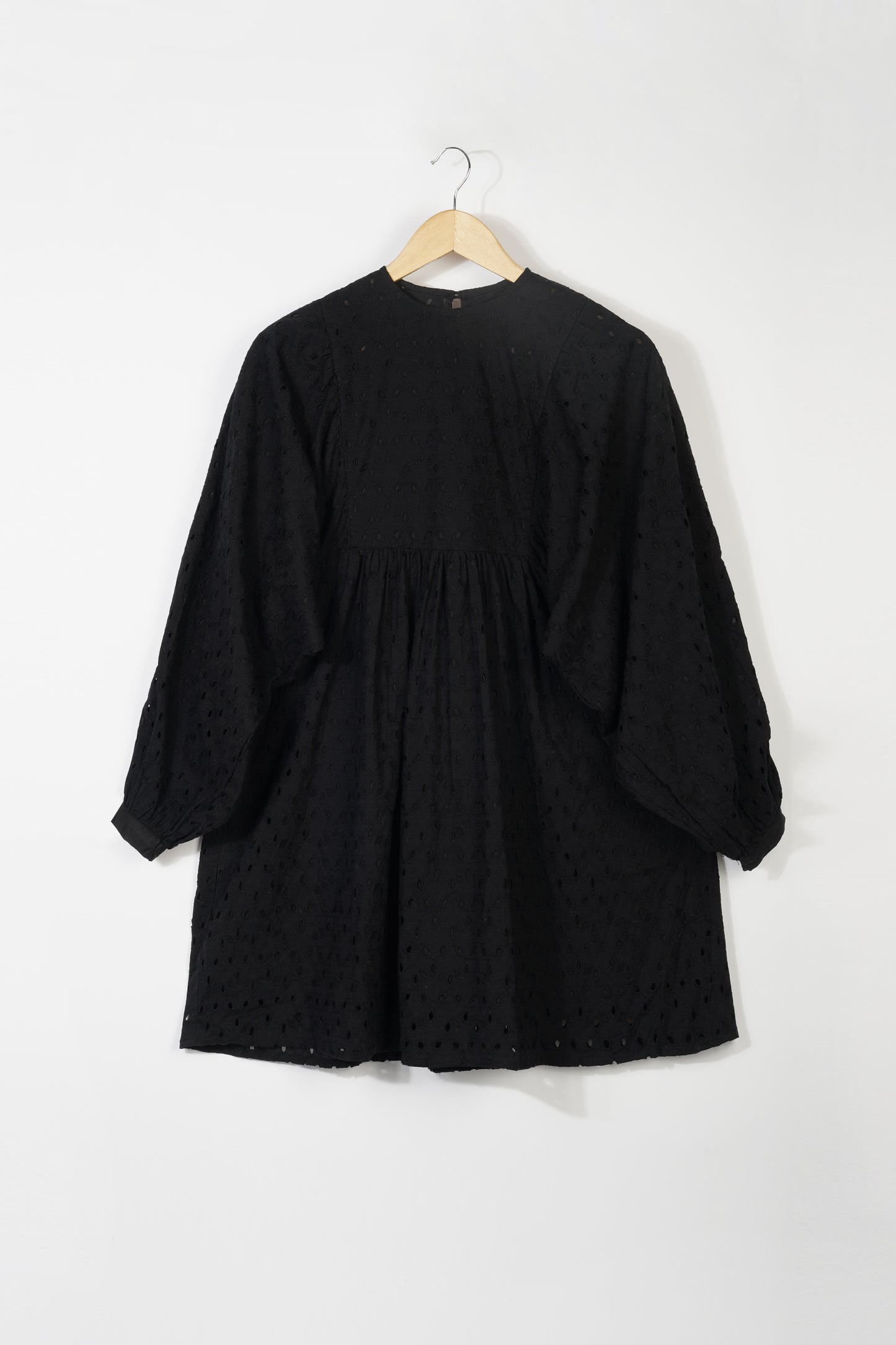 Black hakoba tunic